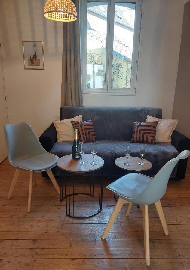 Les Belles Terrasses Dieppe ,3 Appartements , Le Vegetal De 1 A 8 Personnes , Le Tropical De 1 A 6 Personnes , Le Floral Avec Terrasse De 1 A 3 Personnes , Quartier Calme Au Stationnement Gratuit A Cote De L'Avenue Verte מראה חיצוני תמונה