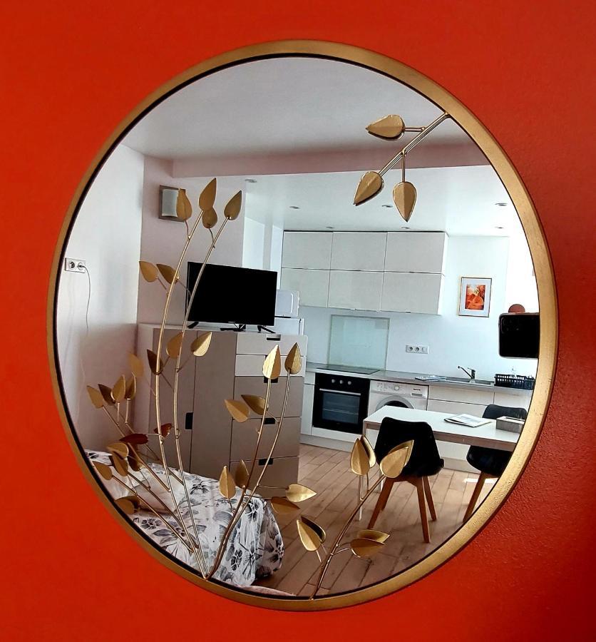 Les Belles Terrasses Dieppe ,3 Appartements , Le Vegetal De 1 A 8 Personnes , Le Tropical De 1 A 6 Personnes , Le Floral Avec Terrasse De 1 A 3 Personnes , Quartier Calme Au Stationnement Gratuit A Cote De L'Avenue Verte מראה חיצוני תמונה