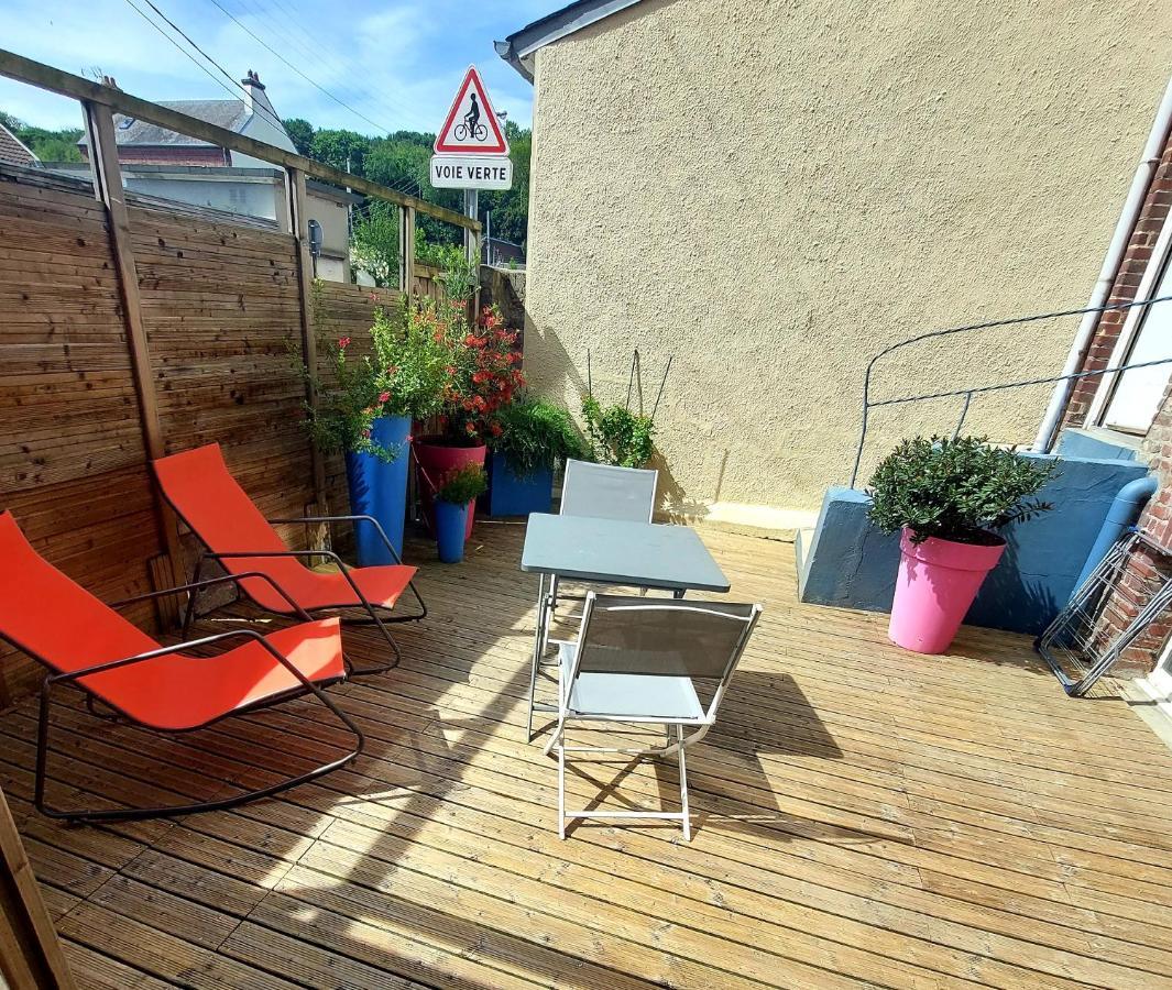 Les Belles Terrasses Dieppe ,3 Appartements , Le Vegetal De 1 A 8 Personnes , Le Tropical De 1 A 6 Personnes , Le Floral Avec Terrasse De 1 A 3 Personnes , Quartier Calme Au Stationnement Gratuit A Cote De L'Avenue Verte מראה חיצוני תמונה